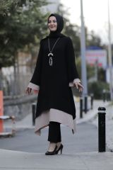 Altı Garnili Kolyeli Tunik