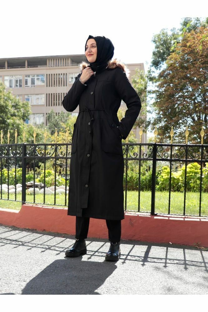 Içi Kürklü Kapüşonu Püsküllü Mont Kaban SİYAH - 40